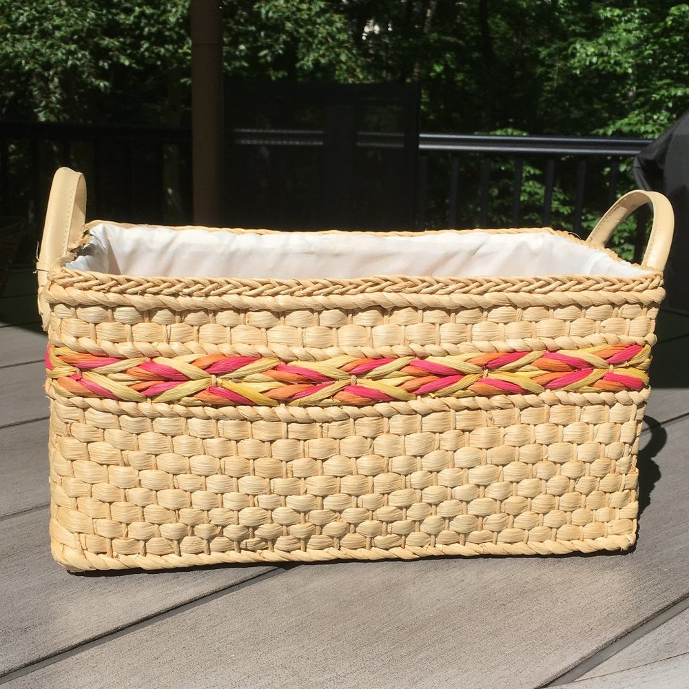 VINTAGE WICKER BASKET WITH LINER AND HANDLES